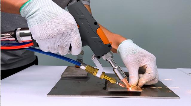 Quelle épaisseur de métal une soudeuse laser peut-elle souder ?